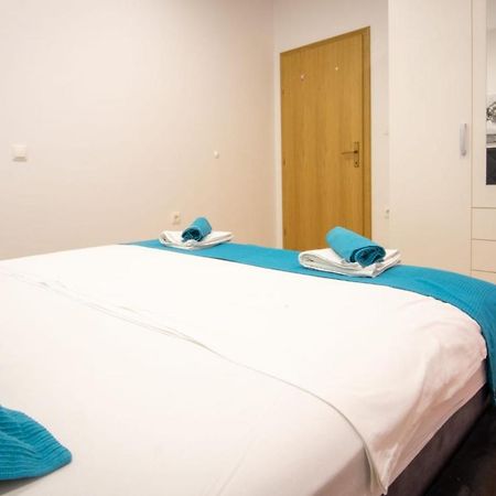 Apartment Cvita Free Beach Parking Makarska Buitenkant foto