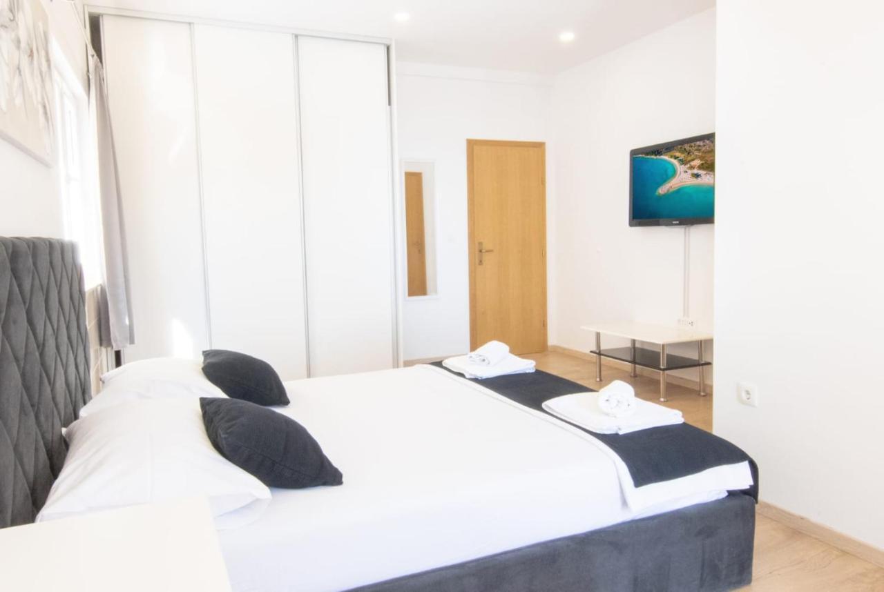 Apartment Cvita Free Beach Parking Makarska Buitenkant foto