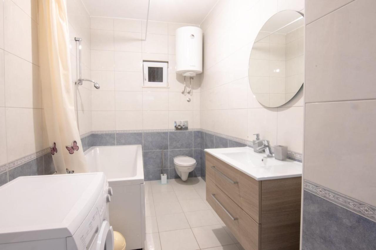 Apartment Cvita Free Beach Parking Makarska Buitenkant foto