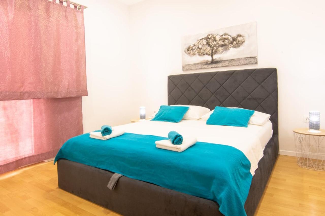 Apartment Cvita Free Beach Parking Makarska Buitenkant foto