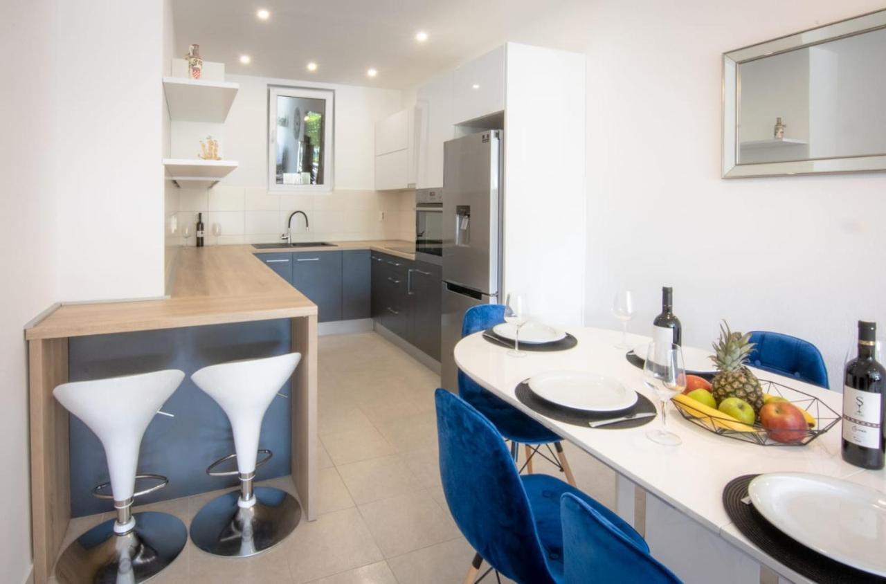 Apartment Cvita Free Beach Parking Makarska Buitenkant foto