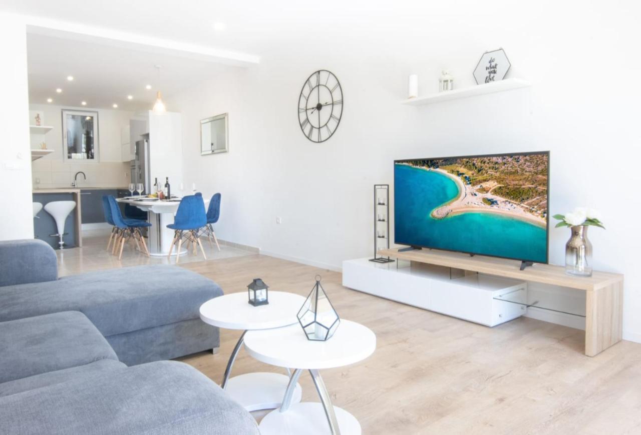 Apartment Cvita Free Beach Parking Makarska Buitenkant foto