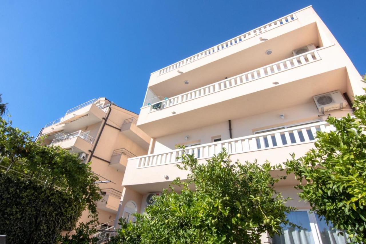 Apartment Cvita Free Beach Parking Makarska Buitenkant foto
